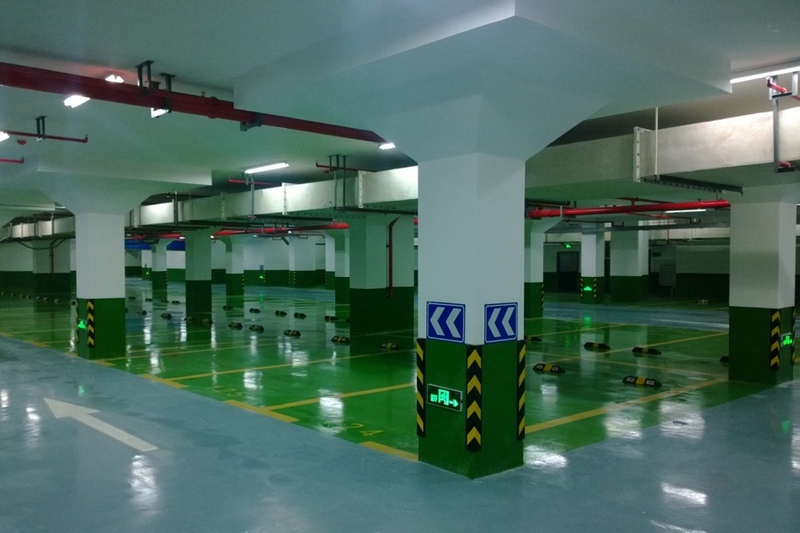 愛(ài)車保養(yǎng)，車庫(kù)防潮很重要